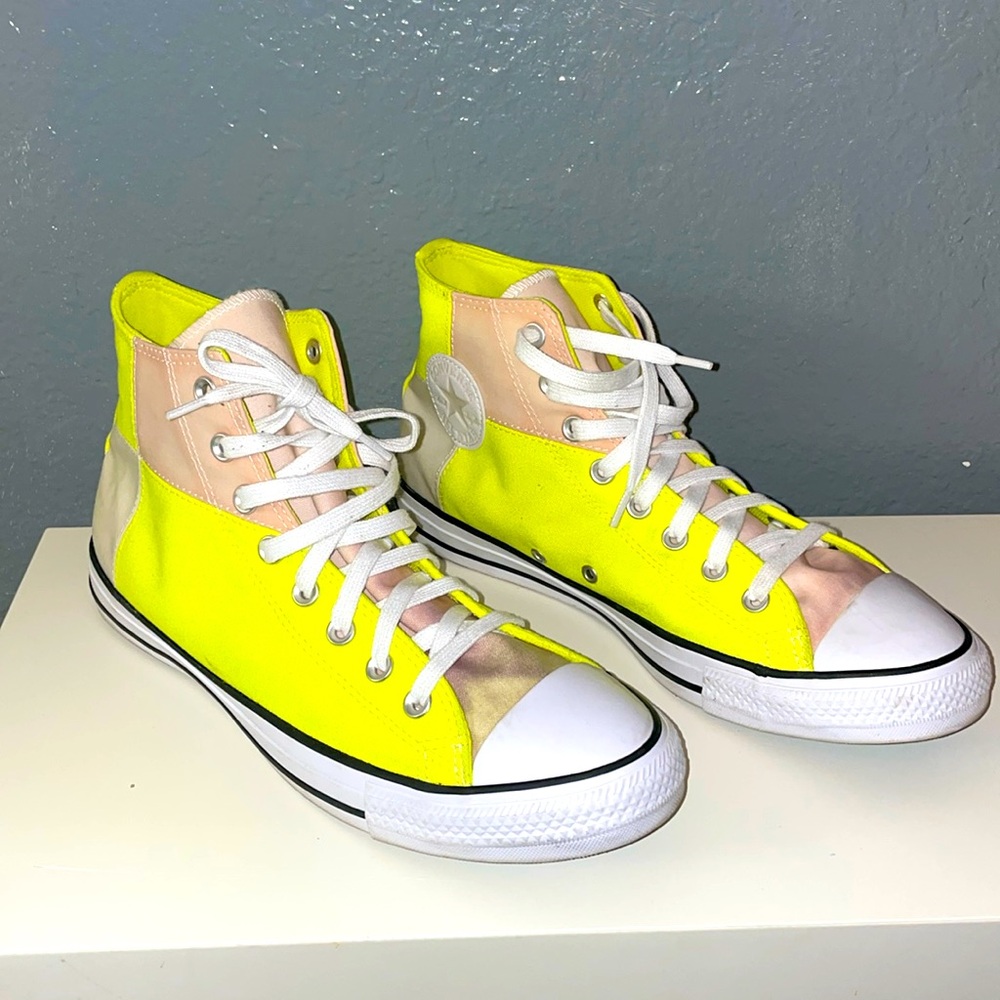 Converse Chuck Taylor All Star HI | Lemon Venom/White Men’s 10 Women’s 12 Neon